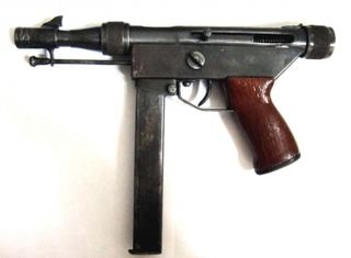 У жителя Нефтекумска нашли самодельный пистолет-пулемет