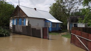 В одном из сел Ставрополья вышедшая из берегов река подтопила дома