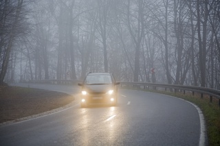 Жителей Ставрополья предупредили о повышении риска ДТП из-за тумана и мокрых дорог