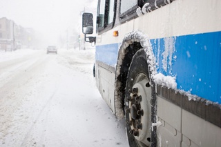 На ставропольской трассе перевернулся рейсовый автобус: три человека пострадали