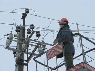 На Ставрополье штормовой ветер оставил без электричества 8 тысяч человек