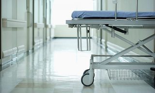 Пожилая пациентка покончила с собой в одной из больниц Ставрополья