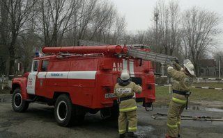 В Пятигорске сгорел склад алкоголя и несколько машин
