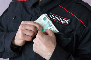 На Ставрополье полицейского приговорили к 7 годам колонии за взятку