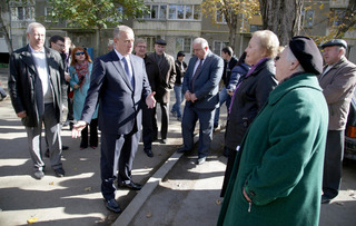 Мэр Пятигорска проверил, как отремонтировали дворы многоквартирных домов