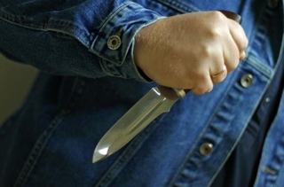 На Ставрополье брат при помощи ножа наказал сестру за непристойное поведение