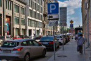 Платные парковки разгрузили дороги в Москве