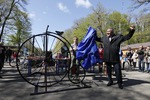 Новости: Памятник первому велосипеду