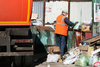 В Пятигорске 60 единиц спецтехники вывозят мусор круглосуточно