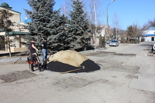 В Пятигорске имамам выписали штраф за попытку отремонтировать дорогу