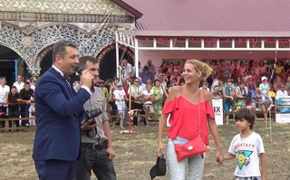 На Терском конезаводе семья из Ставрополя выиграла в лотерею арабского скакуна