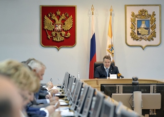 Владимиров провел первое после выборов совещание краевого правительства