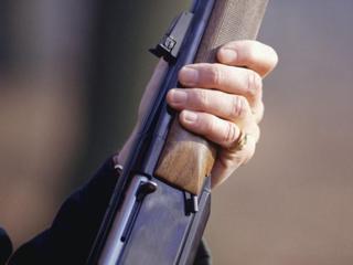 На Ставрополье пенсионер расстрелял из автомата трех незнакомцев