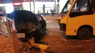 В Ставрополе пять человек пострадали при столкновении автобуса с иномаркой