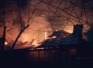 В Пятигорске в результате пожара семья осталась без дома