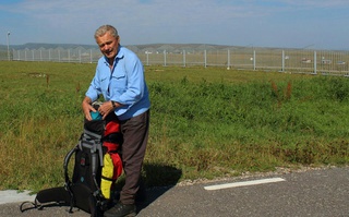 Пенсионер из Омска пешком идет из Кисловодска в Кабардино-Балкарию