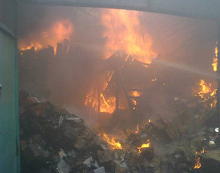 В Пятигорске на рынке "Кавминводы" загорелись торговые склады